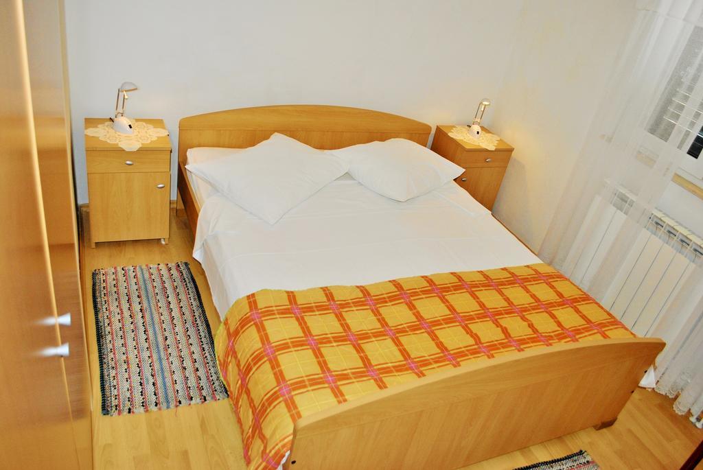 Apartments Buljevic Vrboska Extérieur photo